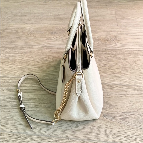 Coach - Picture 3 of 11